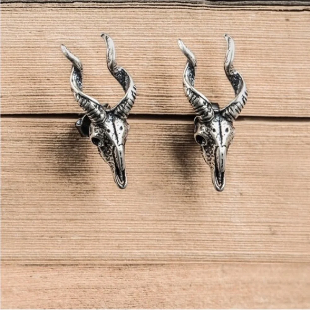 Single Accent Tide Male Sheep Head Ear Men's Earrings S925 Silver Earrings